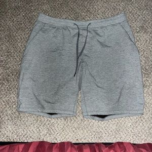 XL shorts. CITY SWEAT SHORTS